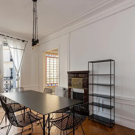 Apartment Luxueux Avec Balcon *
