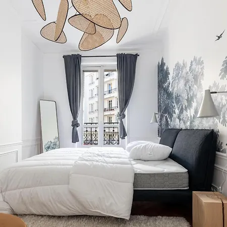 Apartment Luxueux Avec Balcon Paris